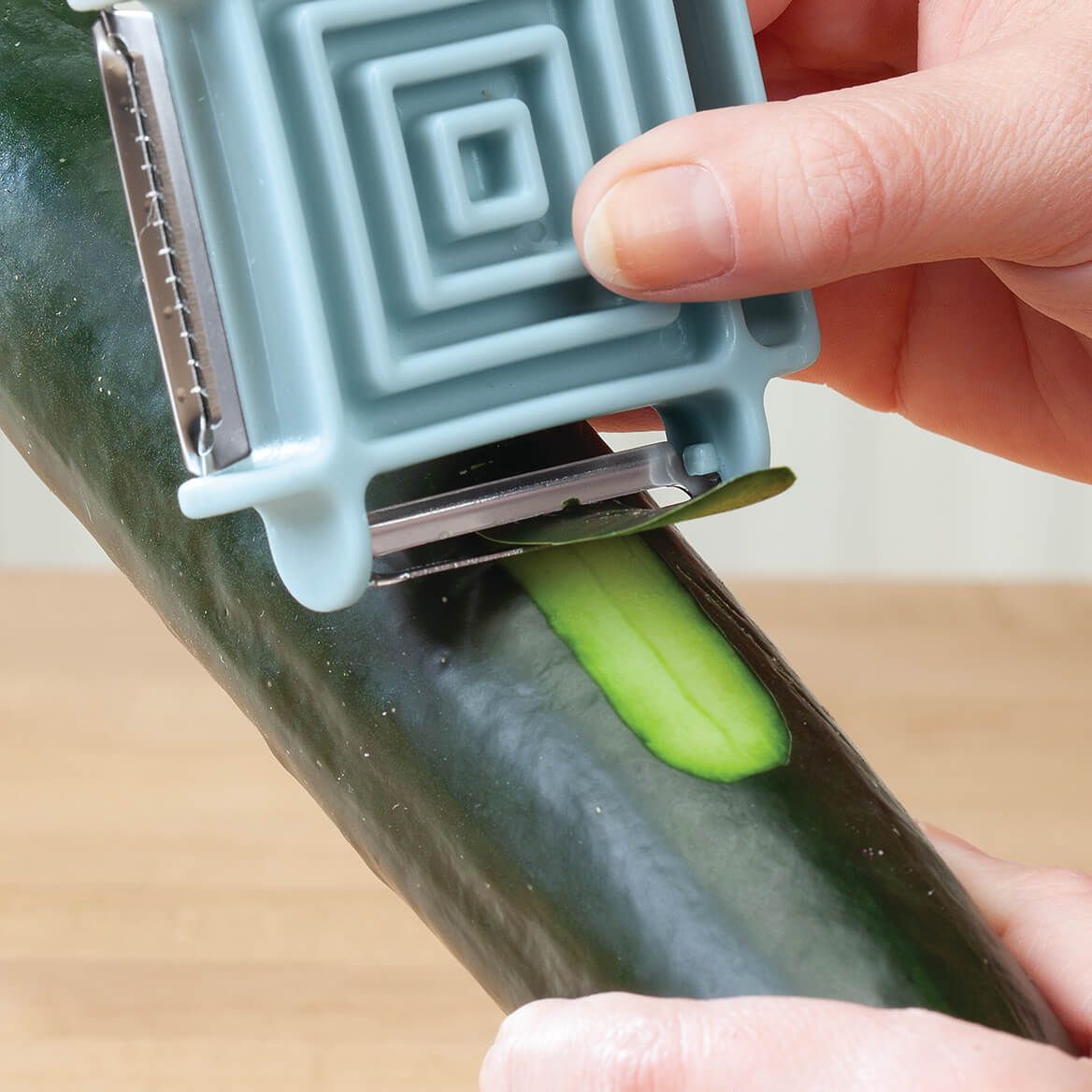 3-in-1 Multi-Function Peeler + '-' + 372220