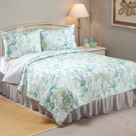 Reversible Green Corals Light Weight Quilt Set by OakRidge™-372934