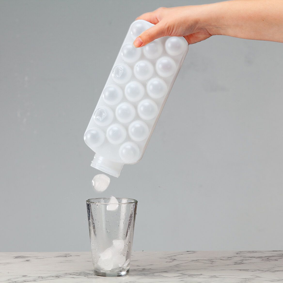 Water Bottle Ice Cube Tray + '-' + 376748