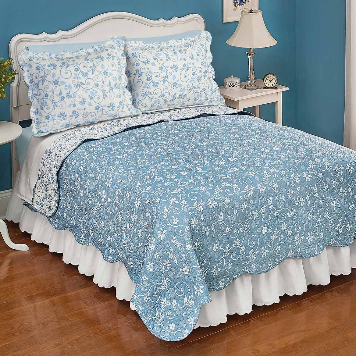 Reversible Floral Scroll Quilt Set + '-' + 379543