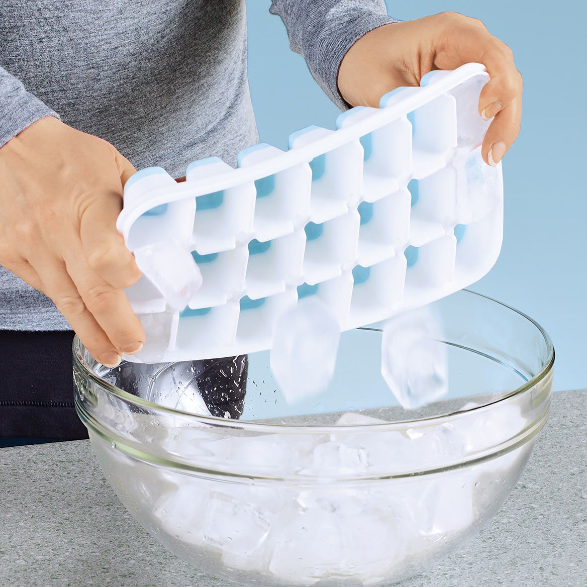 Set of 2 Ice Trays With Lids + '-' + 379849