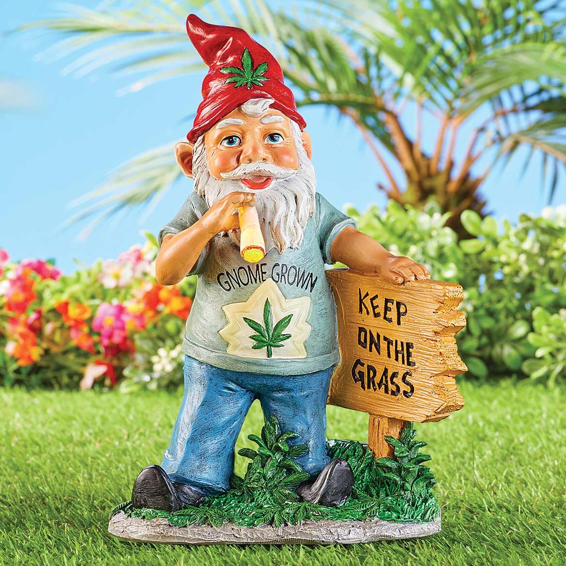 Solar Pot Smoking Gnome + '-' + 380592
