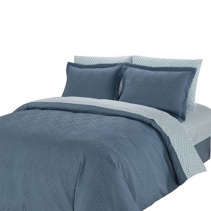 3-Piece Sculptured Crosshatch Quilt Set-376709
