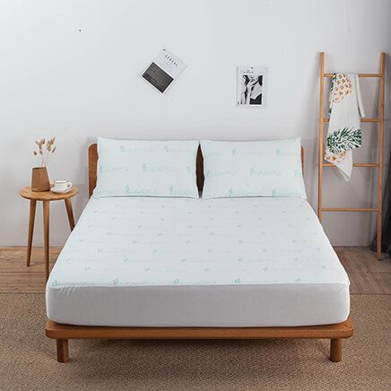 Eucalyptus Scented Mattress Cover by OakRidge™-374578