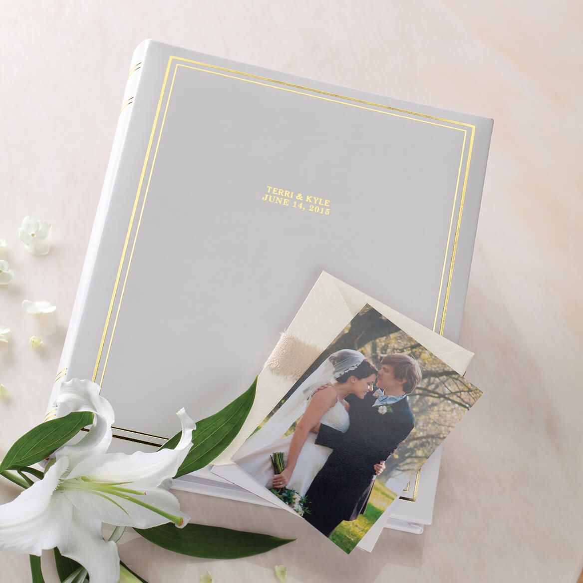Personalized Ultimate Wedding Leather 3-Ring Album-348138
