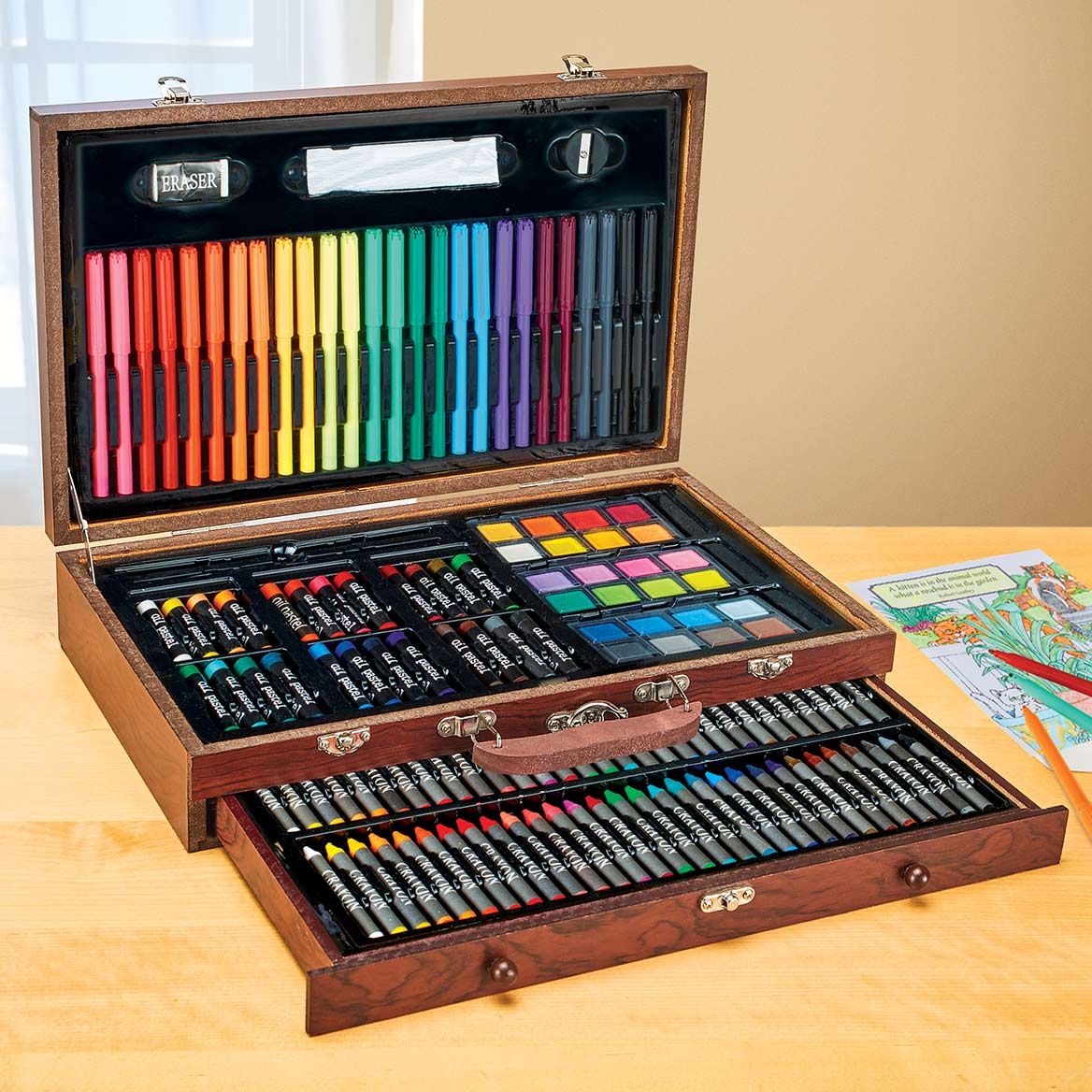 140-Piece Art Supply Set