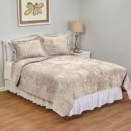 View product details for 3-Pc. Everyday Lightweight Velvet Plush Quilt Set