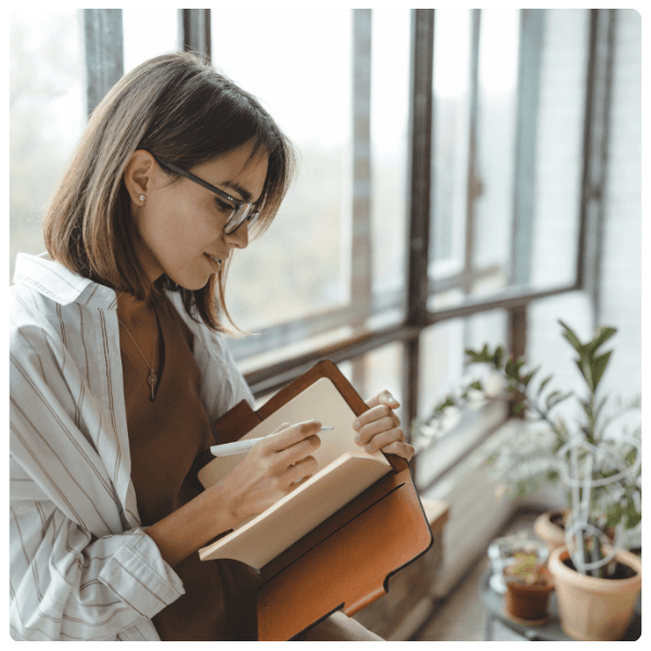 Fulvic acid in Shilajit supports sharper focus and mental clarity for improved concentration