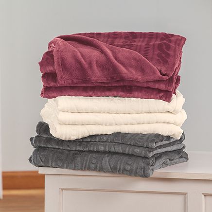 Cozy Plush Sweater Fleece Blanket by OakRidge™-377991