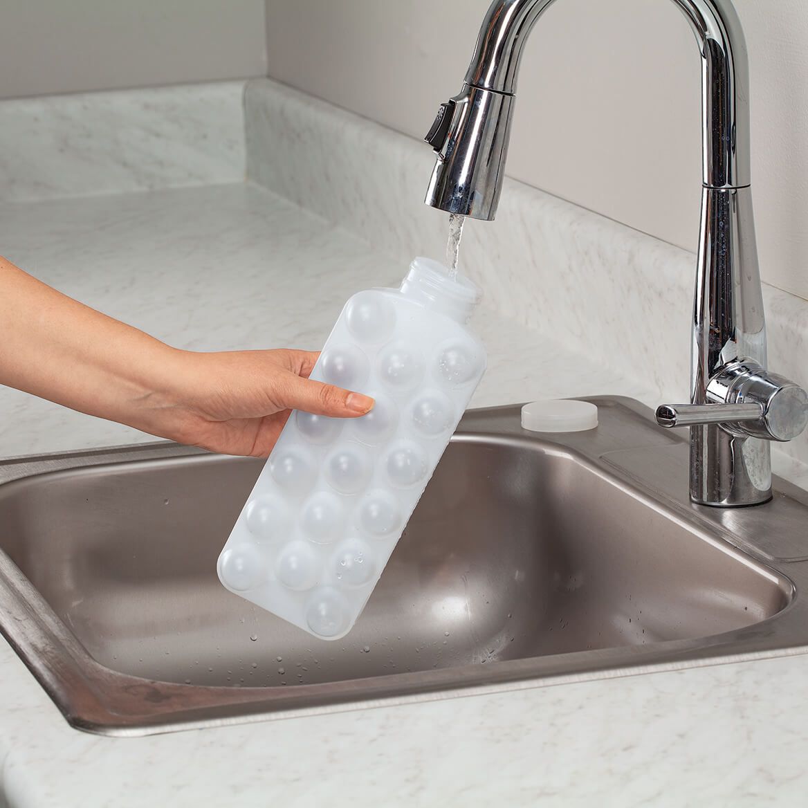Water Bottle Ice Cube Tray-376748