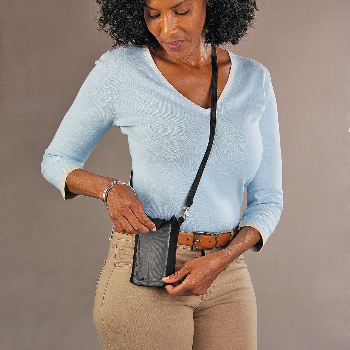 Mesh Hanging Phone Pouch